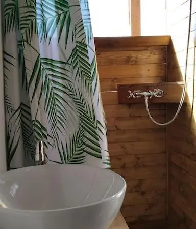 Romantic Eco Getaway דירה