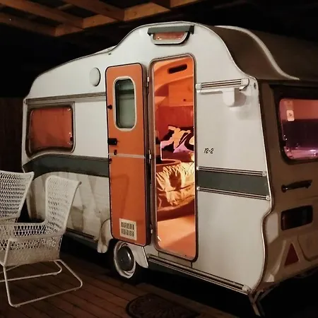 דירה Romantic Eco Getaway *