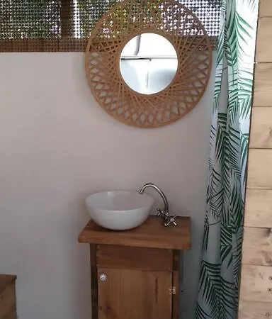 Romantic Eco Getaway דירה אדחה